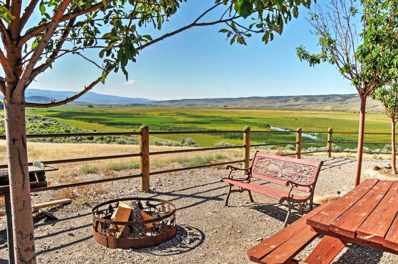 Remote Antimony Log Cabin With Green Meadow Views! Villa ภายนอก รูปภาพ