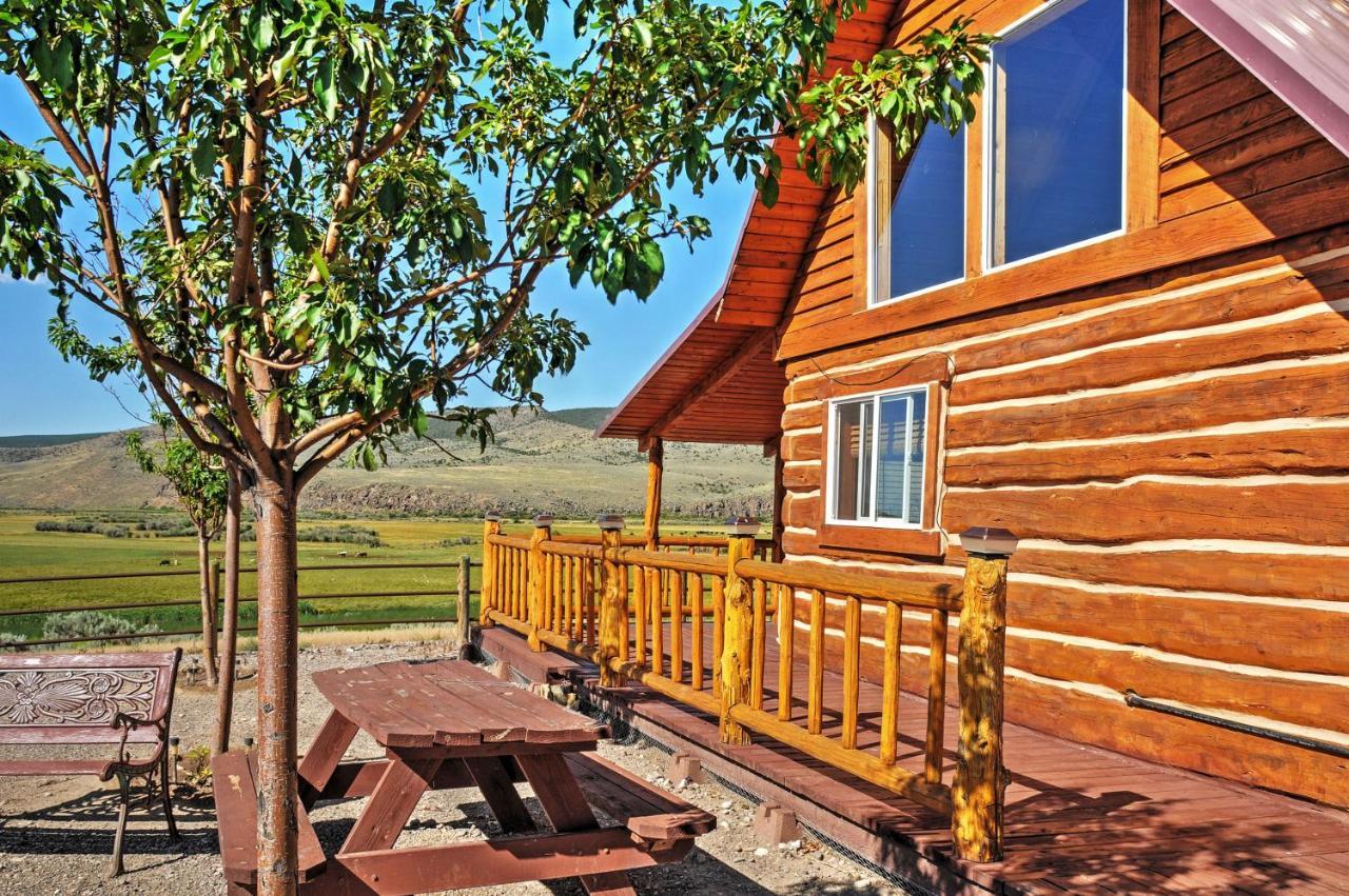 Remote Antimony Log Cabin With Green Meadow Views! Villa ภายนอก รูปภาพ